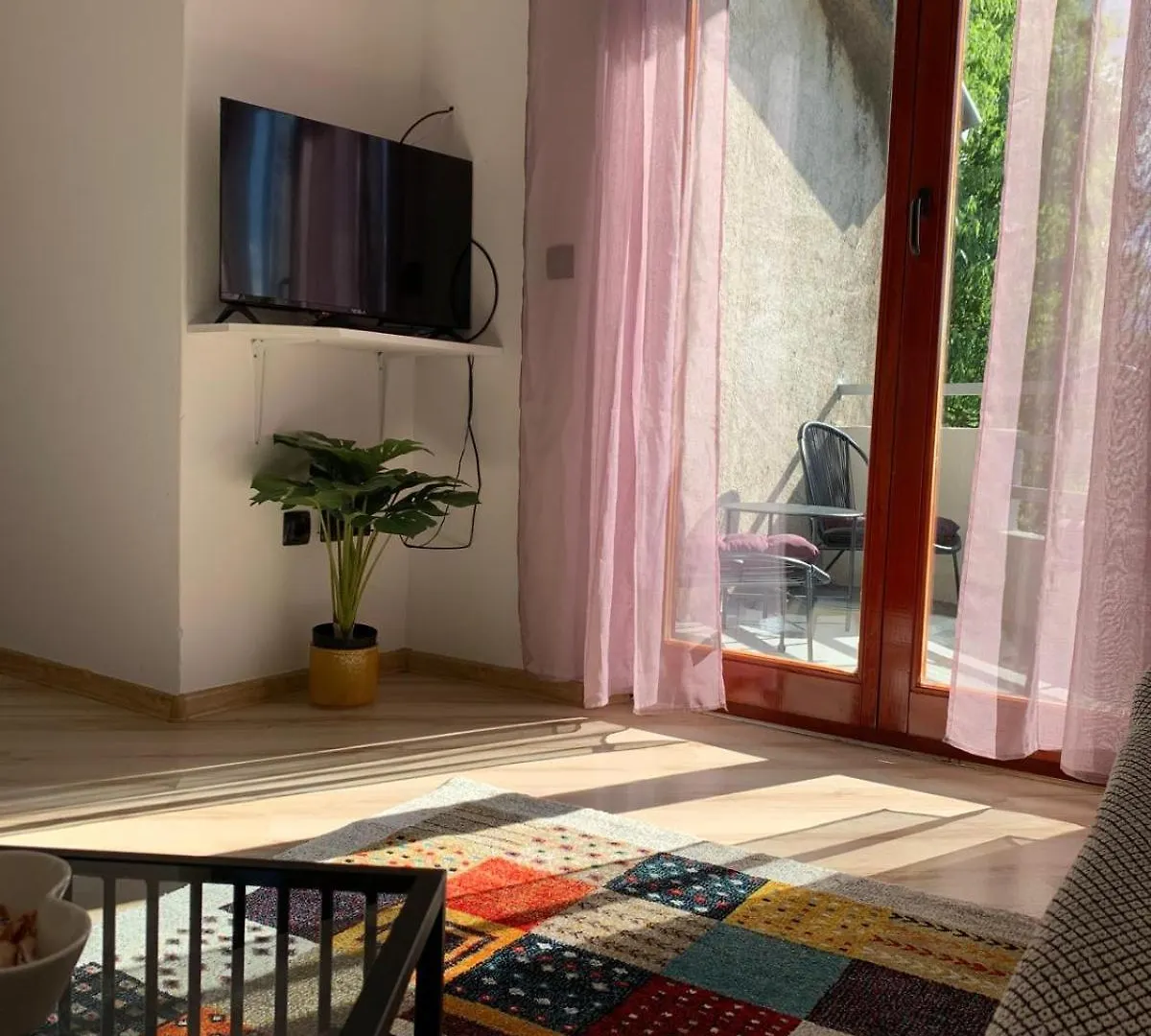 Apartment Cherry Pridraga